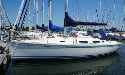 Hanse 342, Zeiljacht for sale by White Whale Yachtbrokers - Willemstad