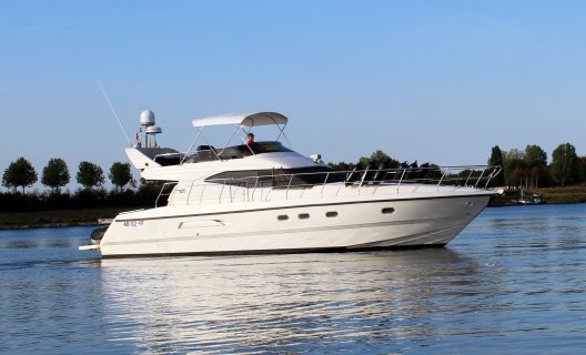 Azimut 43 Fly, Motor Yacht for sale by White Whale Yachtbrokers - Limburg
