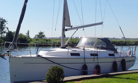 Bavaria 32 Cruiser, Sailing Yacht for sale by White Whale Yachtbrokers - Willemstad