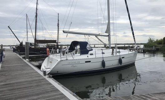 Beneteau Oceanis 331 Clipper, Segelyacht for sale by White Whale Yachtbrokers - Sneek