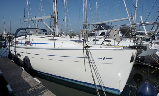 Bavaria 37-2 Cruiser, Sailing Yacht for sale by White Whale Yachtbrokers - Willemstad
