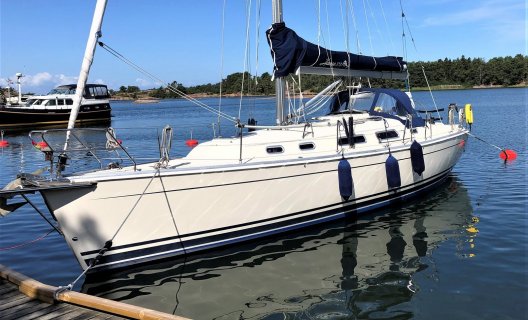 Hanse 371, Segelyacht for sale by White Whale Yachtbrokers - Finland