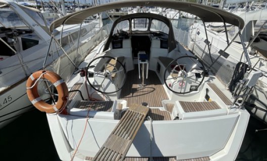 Jeanneau Sun Odyssey 389, Segelyacht for sale by White Whale Yachtbrokers - Croatia