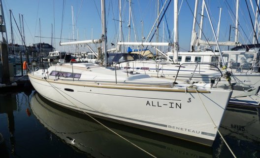 Beneteau Oceanis 37, Sailing Yacht for sale by White Whale Yachtbrokers - Willemstad