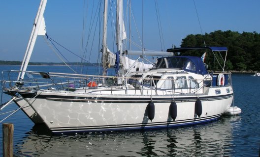 Nauticat 35, Motorsailor for sale by White Whale Yachtbrokers - Finland