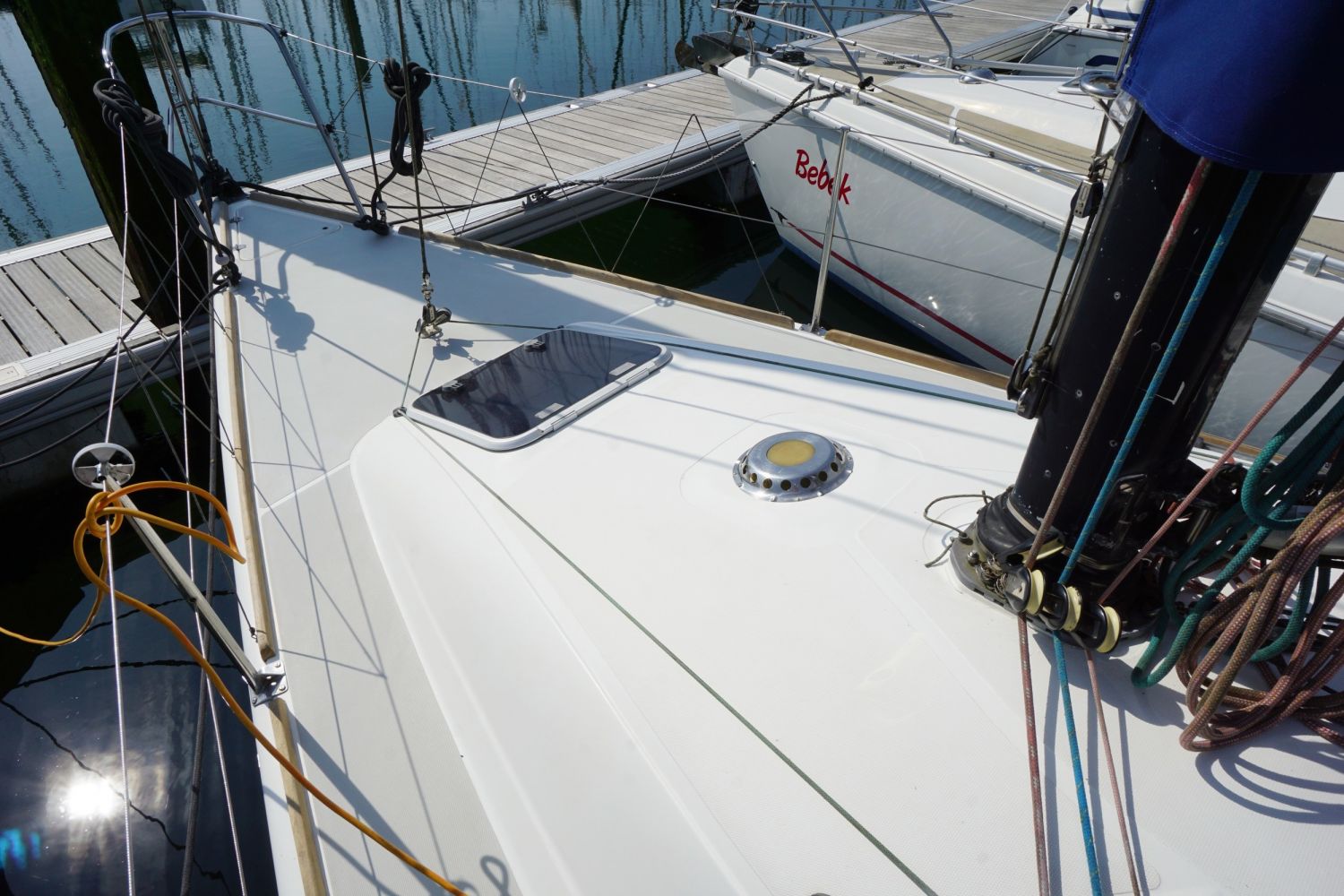 Seaquest SJ 320 sailboat for sale | White Whale Yachtbrokers