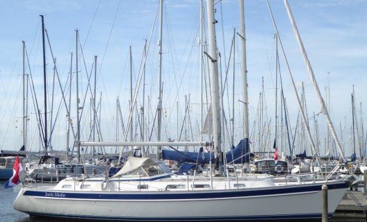 Hallberg Rassy 43, Zeiljacht for sale by White Whale Yachtbrokers - Willemstad