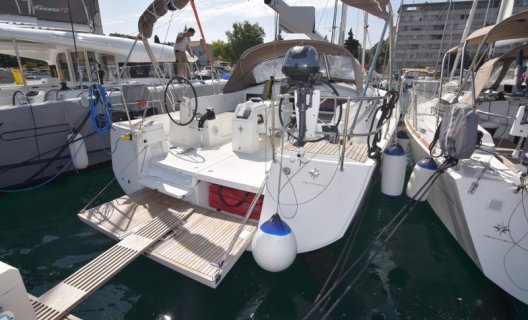 Jeanneau Sun Odyssey 440, Segelyacht for sale by White Whale Yachtbrokers - Croatia