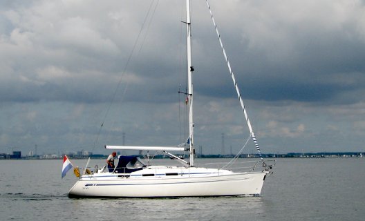 Bavaria 34-2, Zeiljacht for sale by White Whale Yachtbrokers - Enkhuizen