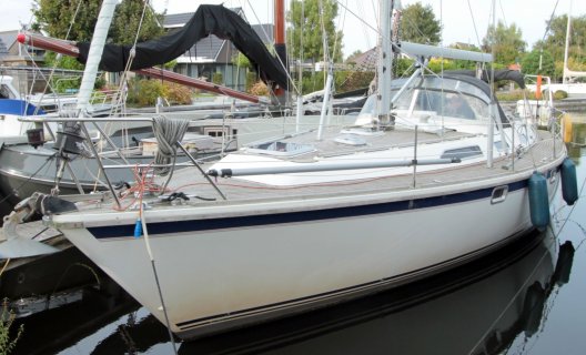 Westerly OCEANLORD 41, Zeiljacht for sale by White Whale Yachtbrokers - Sneek