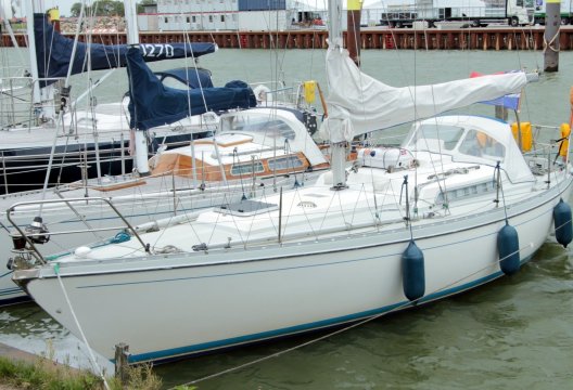 Victoire 933, Sailing Yacht  for sale by White Whale Yachtbrokers - Sneek