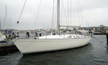 Dufour 45 Classic, Zeiljacht  for sale by White Whale Yachtbrokers - Willemstad
