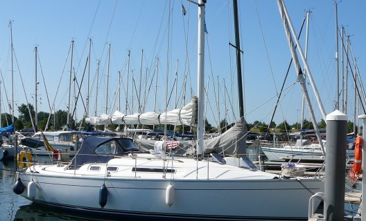 Moody 31S, Zeiljacht for sale by White Whale Yachtbrokers - Willemstad
