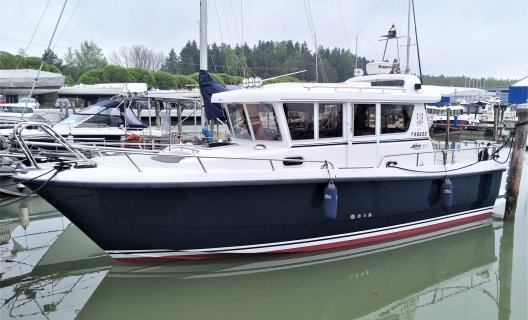 Minor 31 Offshore, Motor Yacht for sale by White Whale Yachtbrokers - Finland