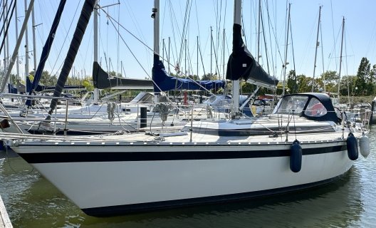 Friendship 35 Kielmidzwaard, Zeiljacht for sale by White Whale Yachtbrokers - Sneek