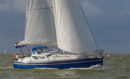 RCC 34 Lifting Keel, Sailing Yacht for sale by White Whale Yachtbrokers - Enkhuizen