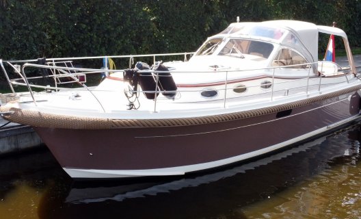 Intercruiser 34, Motor Yacht for sale by White Whale Yachtbrokers - Sneek