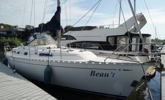 Dufour 39 CC, Zeiljacht for sale by White Whale Yachtbrokers - Willemstad