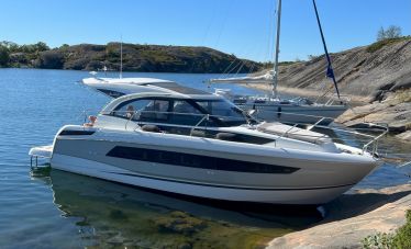 Jeanneau Leader 33, Motoryacht  for sale by White Whale Yachtbrokers - Finland
