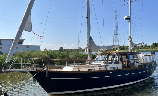 Nauticat 38, Motorsegler for sale by White Whale Yachtbrokers - Sneek