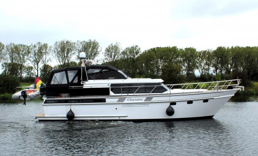Valk Super Falcon 45, Motorjacht for sale by White Whale Yachtbrokers - Limburg