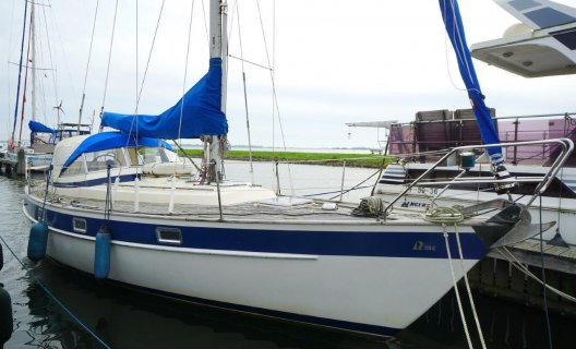Hallberg Rassy 352, Sailing Yacht for sale by White Whale Yachtbrokers - Willemstad