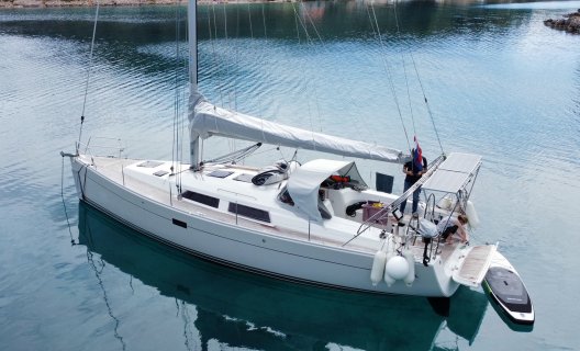 Hanse 400, Zeiljacht for sale by White Whale Yachtbrokers - Almeria