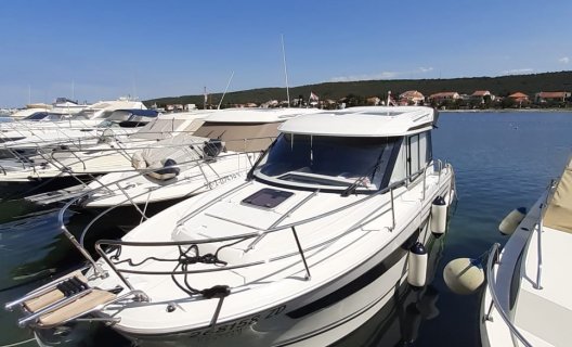 Jeanneau Merry Fisher 895, Speedboat and sport cruiser for sale by White Whale Yachtbrokers - Croatia