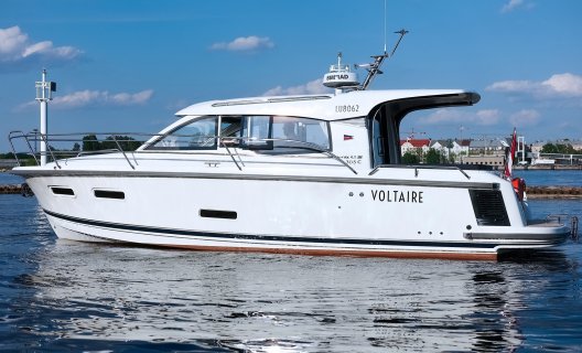 Nimbus 305 Coupe, Motoryacht for sale by White Whale Yachtbrokers - Willemstad