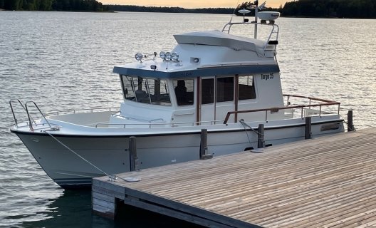 Targa 35 Hi-Fly, Motoryacht for sale by White Whale Yachtbrokers - Finland