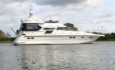 Elegance 57 Fly, Motorjacht  for sale by White Whale Yachtbrokers - Limburg