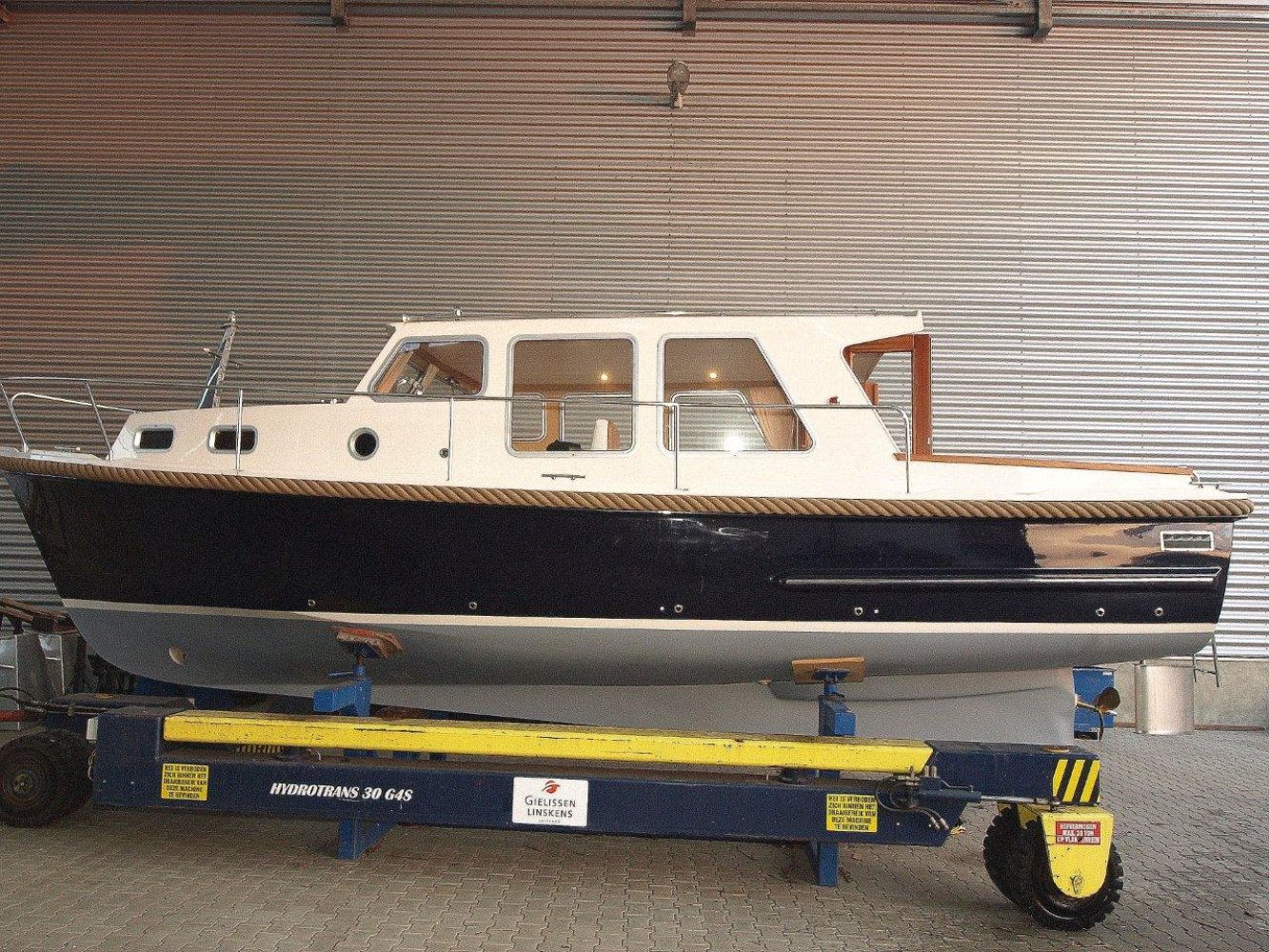 Drammer 935 Classic Motorboot Te Koop White Whale Yachtbrokers