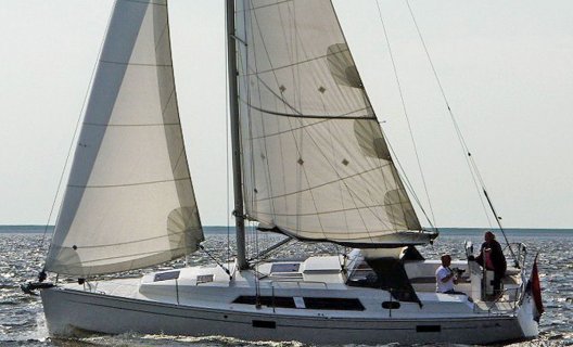 Hanse 350, Segelyacht for sale by White Whale Yachtbrokers - Enkhuizen