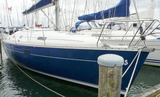 Beneteau Oceanis 331 (2-cabin), Segelyacht for sale by White Whale Yachtbrokers - Willemstad