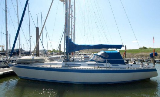 Wauquiez Centurion 42, Sailing Yacht for sale by White Whale Yachtbrokers - Willemstad