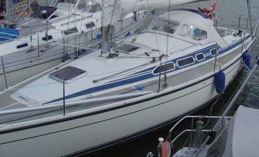 Dehler 35 Cruising, Segelyacht for sale by White Whale Yachtbrokers - Sneek
