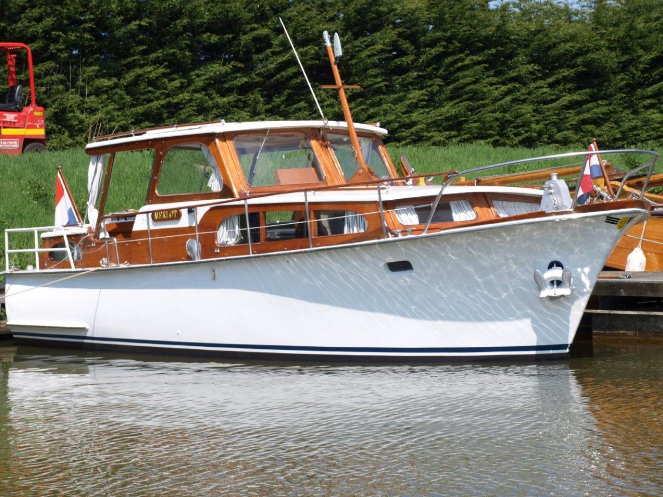 Super Van Craft 960 motorboot te koop | White Whale Yachtbrokers