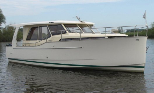 Greenline 33, Motoryacht for sale by White Whale Yachtbrokers - Willemstad