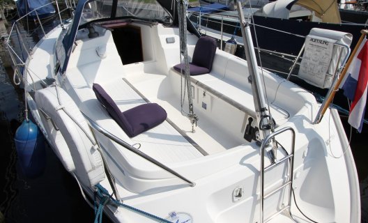 Dufour 30 CLASSIC, Zeiljacht for sale by White Whale Yachtbrokers - Sneek