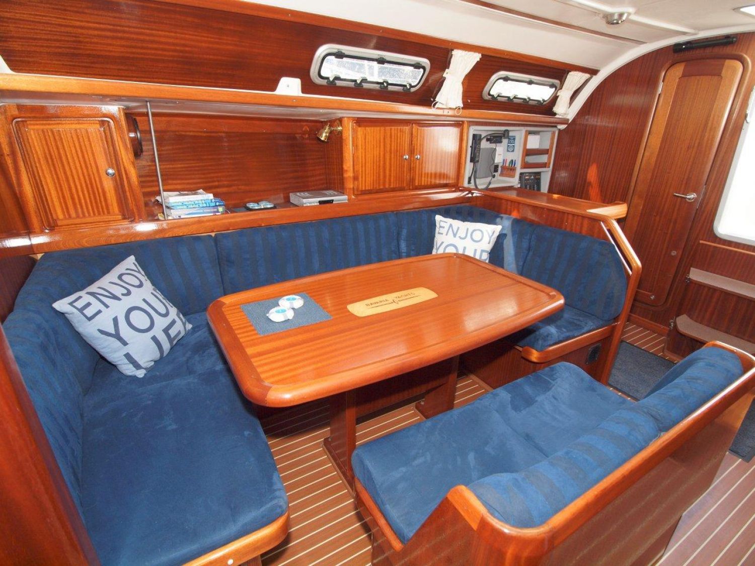 Bavaria 38 Holiday sailboat for sale | White Whale Yachtbrokers