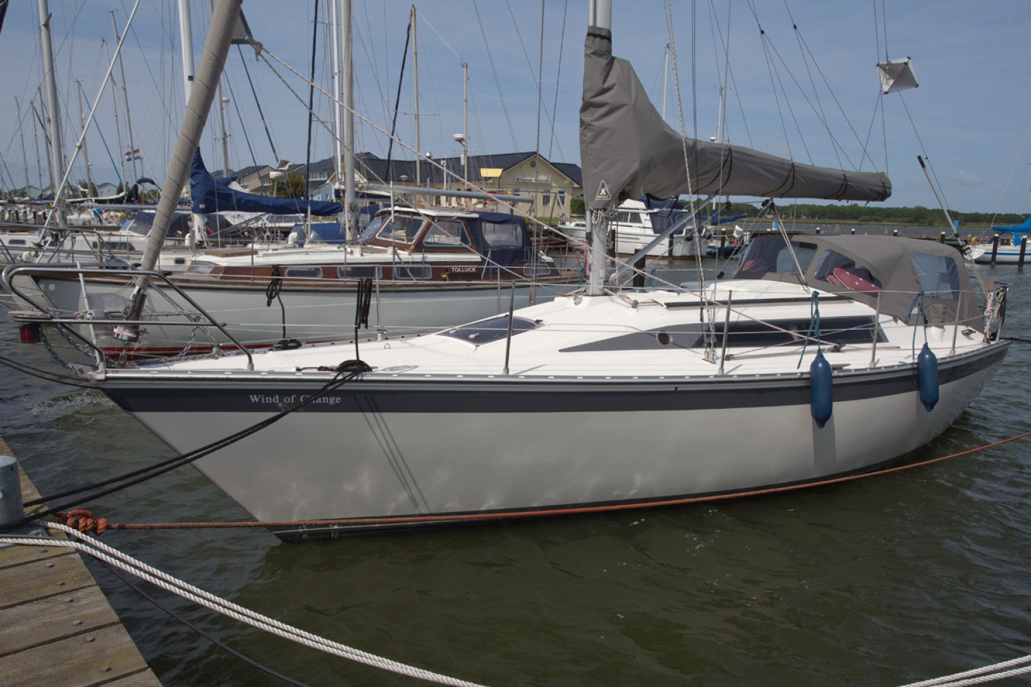 Friendship 33 sailboat for sale | White Whale Yachtbrokers