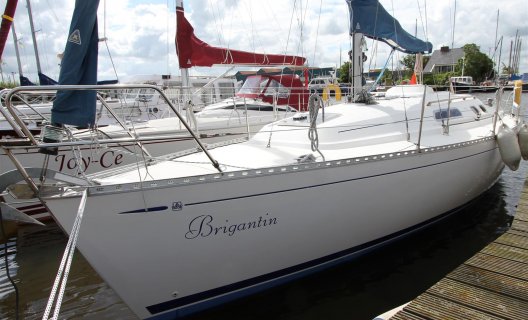 Dufour 32 Classic, Segelyacht for sale by White Whale Yachtbrokers - Sneek