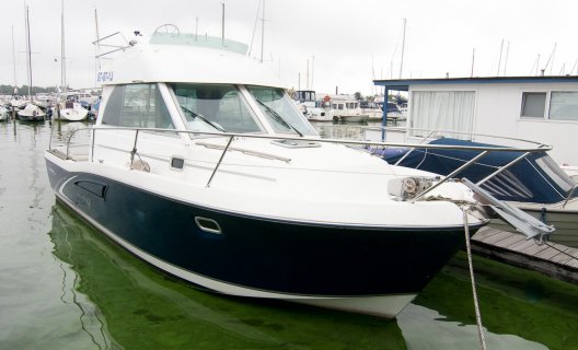 Beneteau Antares Serie 9, Speedboat and sport cruiser for sale by White Whale Yachtbrokers - Sneek