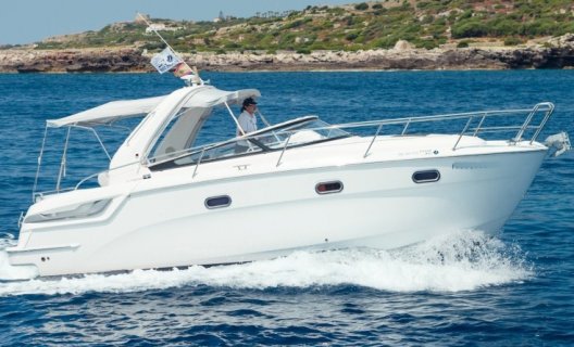 Bavaria Sport 28, Speedboat and sport cruiser for sale by White Whale Yachtbrokers - Willemstad
