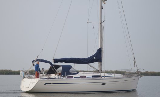 Bavaria 38 - 3 Cruiser, Sailing Yacht for sale by White Whale Yachtbrokers - Enkhuizen