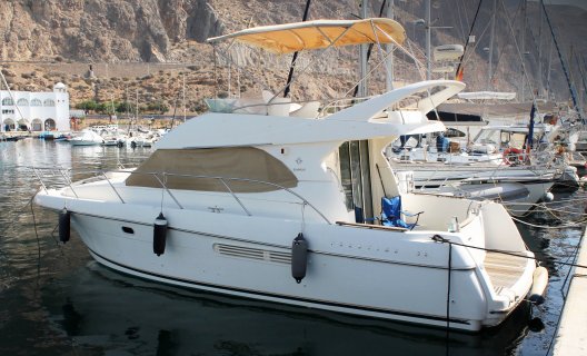 Jeanneau Prestige 36 Flybridge, Motor Yacht for sale by White Whale Yachtbrokers - Almeria