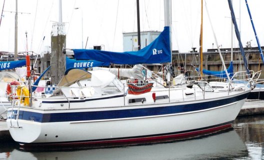 Hallberg Rassy 312 MKII, Segelyacht for sale by White Whale Yachtbrokers - Sneek