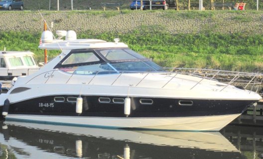 Sealine S42 HT, Motoryacht for sale by White Whale Yachtbrokers - Willemstad