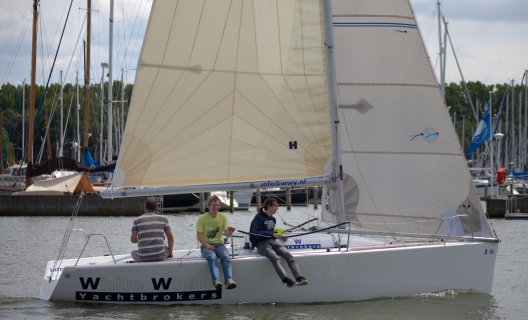 Beneteau Platu 25, Segelyacht for sale by White Whale Yachtbrokers - Enkhuizen