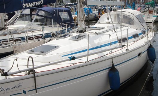 Bavaria 34-2, Segelyacht for sale by White Whale Yachtbrokers - Sneek